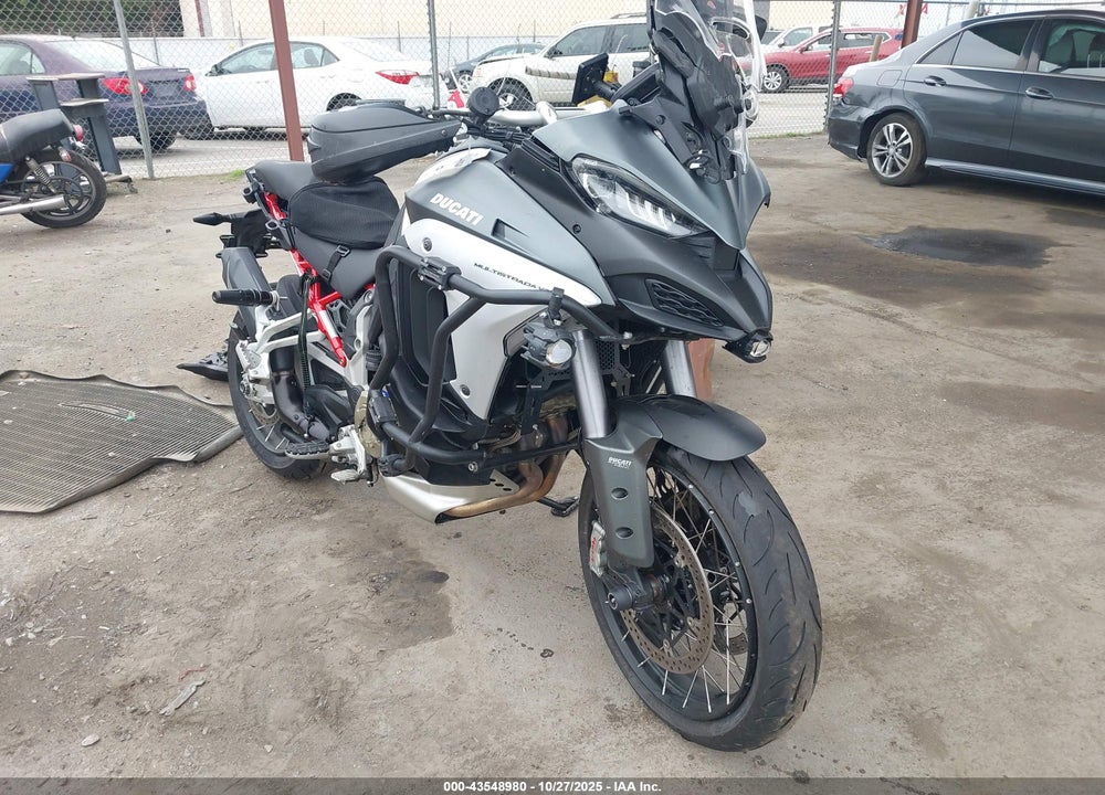 2022 DUCATI MULTISTRADA V4/V4S/V4 S SPORT VIN: ZDMAALVWXNB014228