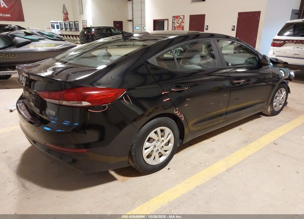 2017 HYUNDAI ELANTRA VIN: KMHD74LF5HU115553