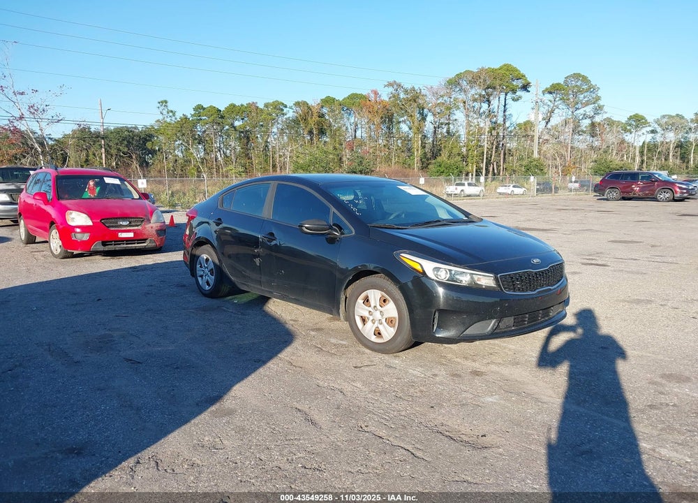 2017 KIA FORTE LX VIN: 3KPFK4A76HE006086