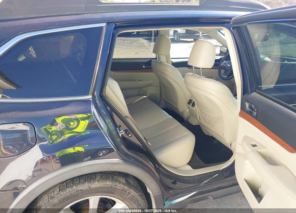 2013 SUBARU OUTBACK 2.5I LIMITED VIN: 4S4BRBKC7D3302032
