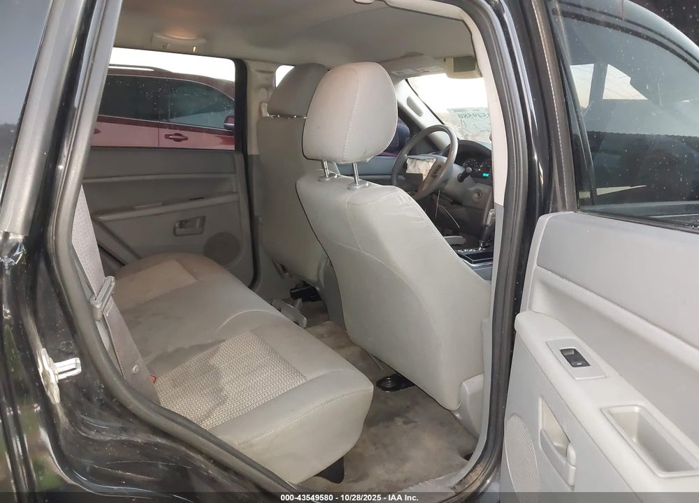 2007 JEEP GRAND CHEROKEE LAREDO VIN: 1J8GS48K77C683547