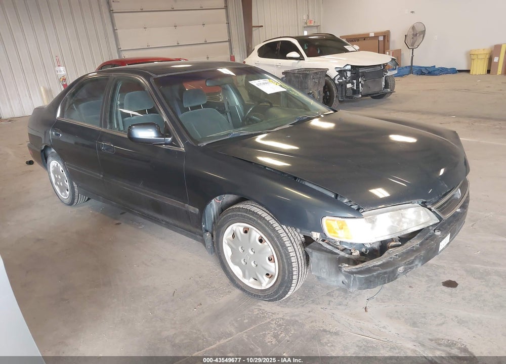 1997 HONDA ACCORD LX VIN: 1HGCD563XVA263731