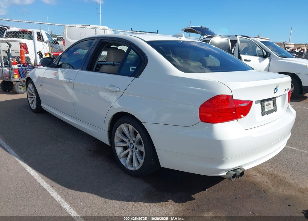 2011 BMW 3 SERIES VIN: WBAPH7G59BNN03904