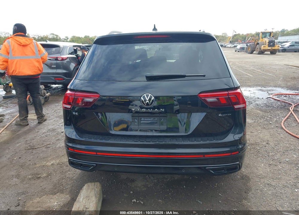 2024 VOLKSWAGEN TIGUAN VIN: 3VV8B7AX8RM127057
