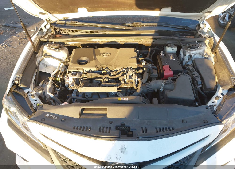 2018 TOYOTA CAMRY SE VIN: 4T1B11HK0JU657646