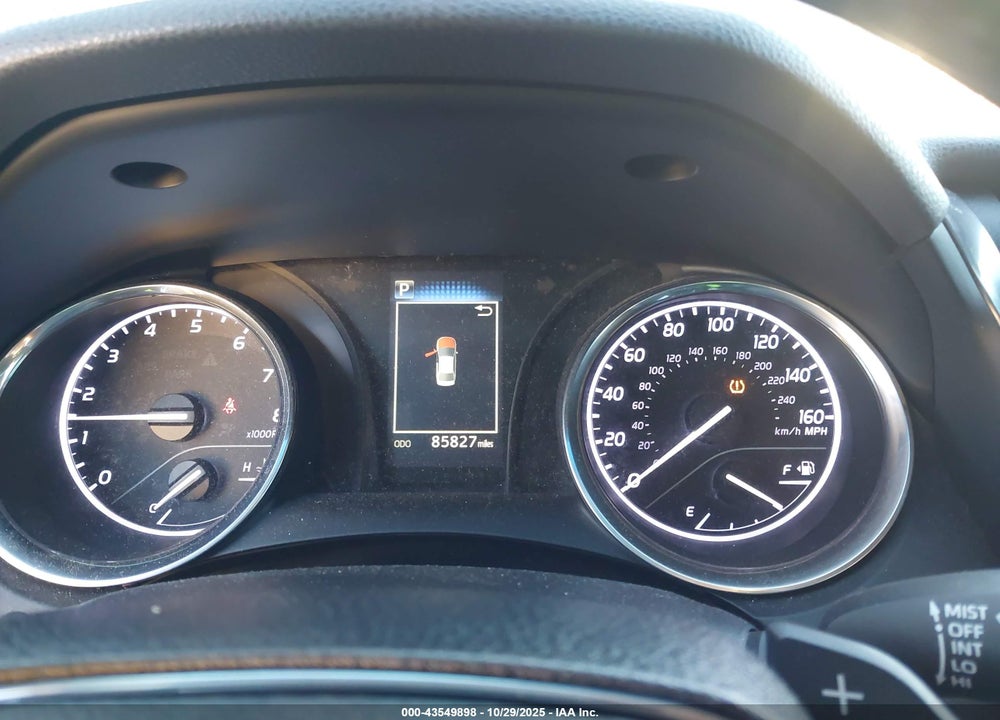 2018 TOYOTA CAMRY SE VIN: 4T1B11HK0JU657646