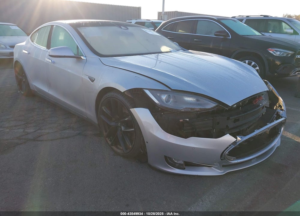 2015 TESLA MODEL S 70D/85D/P85D VIN: 5YJSA1H26FF085180