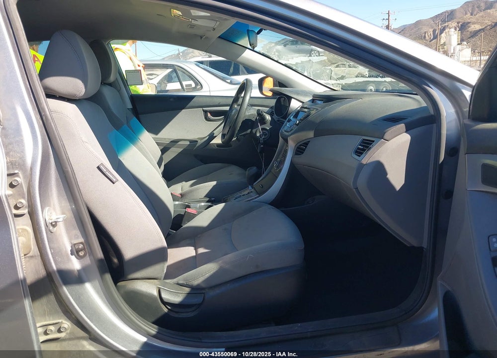 2013 HYUNDAI ELANTRA VIN: KMHDH4AE3DU999218