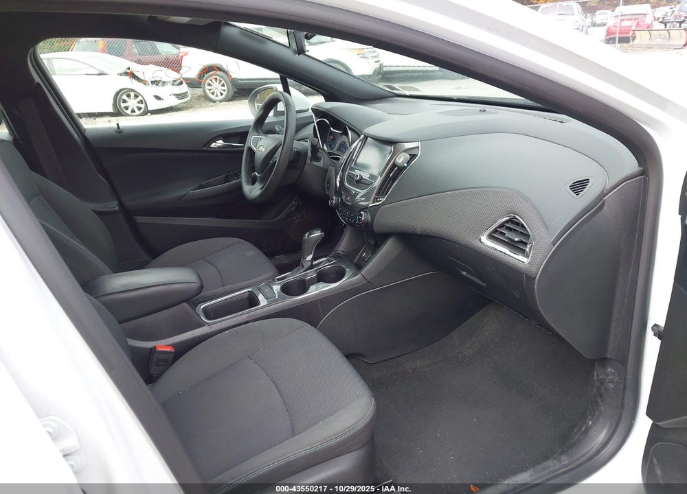 2017 CHEVROLET CRUZE LT AUTO VIN: 1G1BE5SM5H7195662