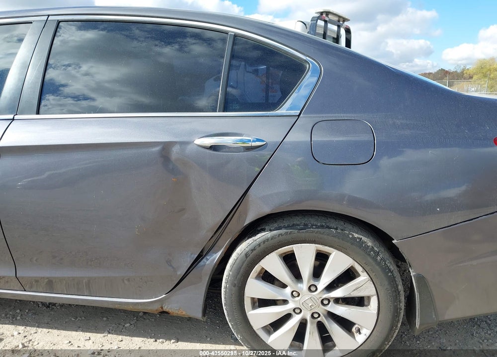 2013 HONDA ACCORD VIN: 1HGCR2F70DA204253