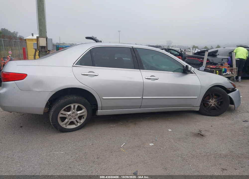 2005 HONDA ACCORD 2.4 EX VIN: 1HGCM568X5A056882