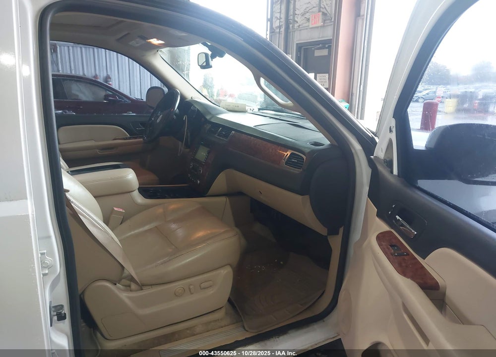 2007 CHEVROLET TAHOE LT VIN: 1GNFC13J97R301262