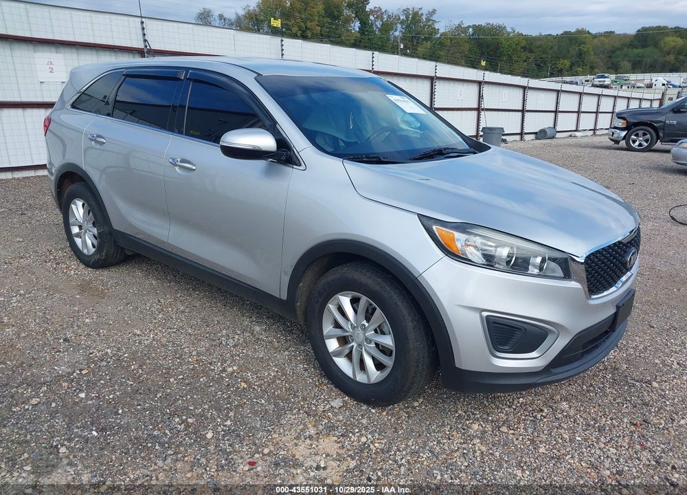 2017 KIA SORENTO 2.4L L VIN: 5XYPG4A33HG293733