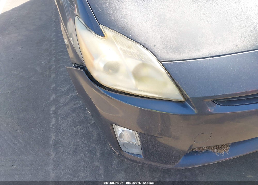 2011 TOYOTA PRIUS TWO VIN: JTDKN3DU3B1418753
