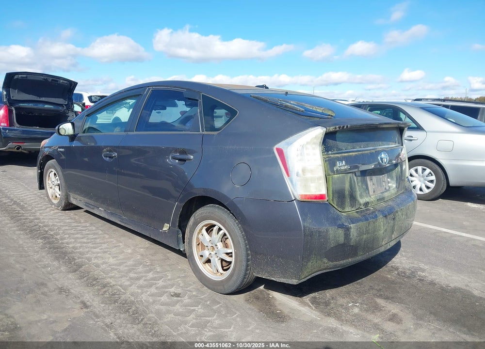 2011 TOYOTA PRIUS TWO VIN: JTDKN3DU3B1418753