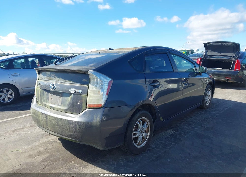 2011 TOYOTA PRIUS TWO VIN: JTDKN3DU3B1418753