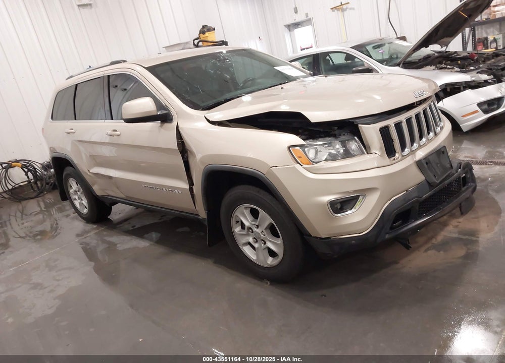 2015 JEEP GRAND CHEROKEE LAREDO VIN: 1C4RJFAG0FC863634