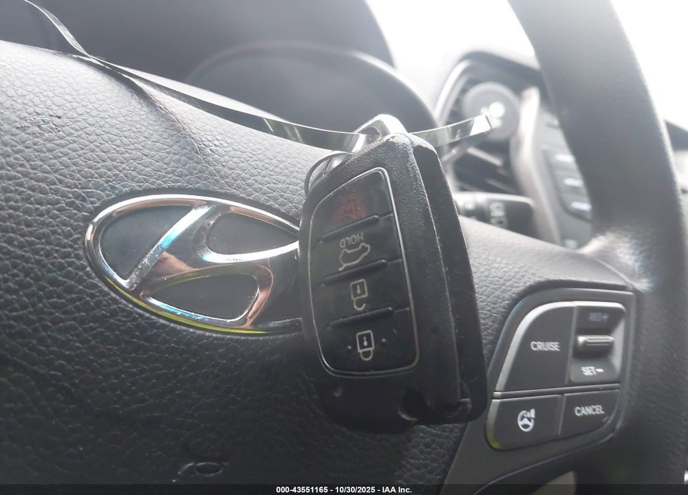 2016 HYUNDAI SANTA FE SPORT 2.4L VIN: 5XYZTDLB3GG347183