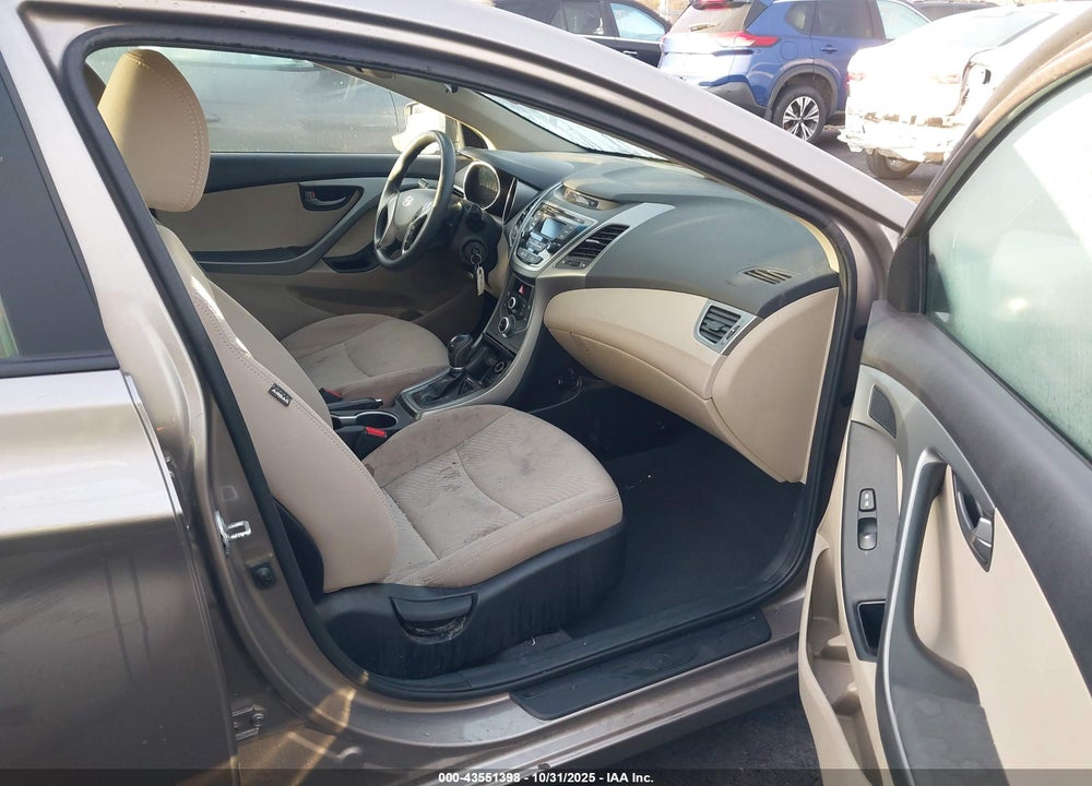 2014 HYUNDAI ELANTRA SE VIN: 5NPDH4AE5EH545570
