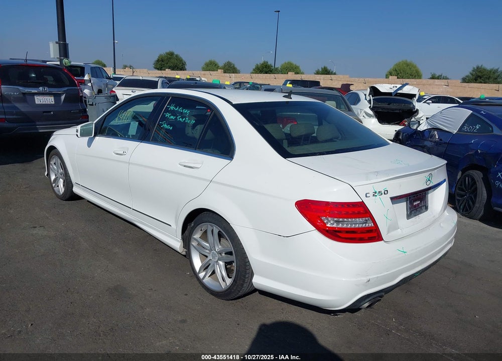 2013 MERCEDES-BENZ C 250 SPORT VIN: WDDGF4HB1DA838487