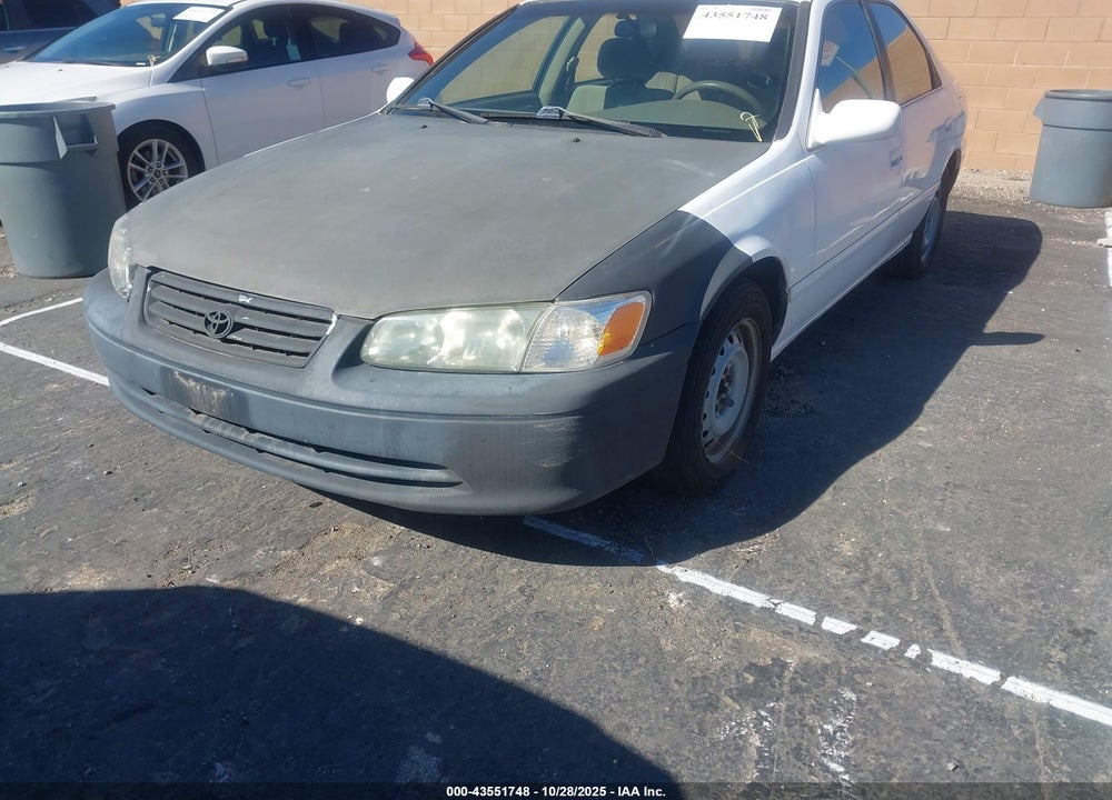 2001 TOYOTA CAMRY LE VIN: JT2BG22KX10604602