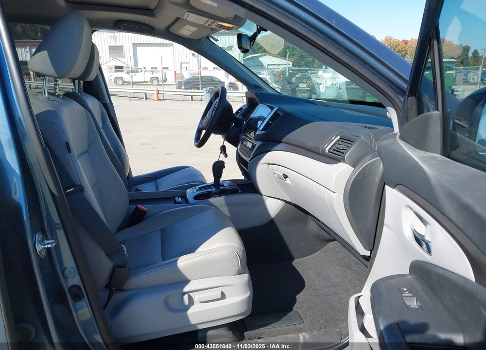 2017 HONDA PILOT EX-L VIN: 5FNYF5H53HB044506