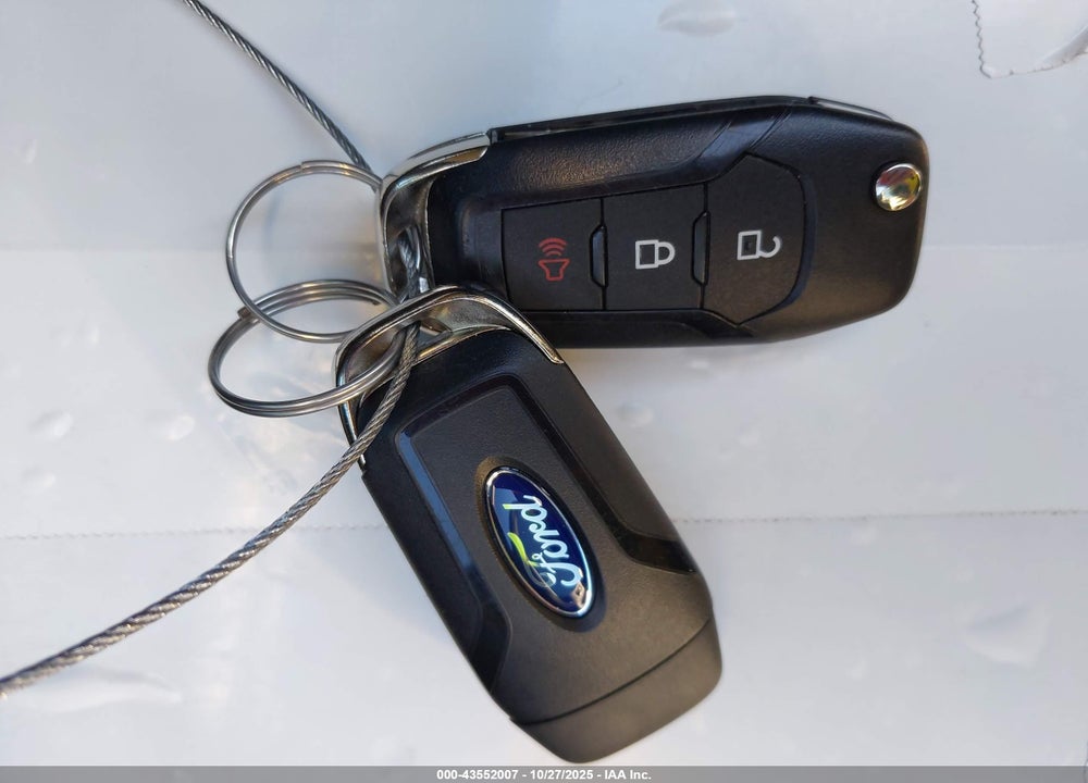 2025 FORD MAVERICK XL VIN: 3FTTW8A32SRA56219