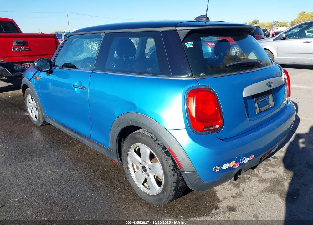 2015 MINI HARDTOP COOPER VIN: WMWXM5C59FT942625