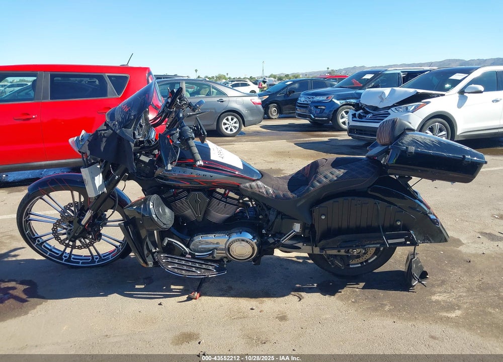 2015 VICTORY MOTORCYCLES MAGNUM X-1 VIN: 5VPUW36NXF3043466