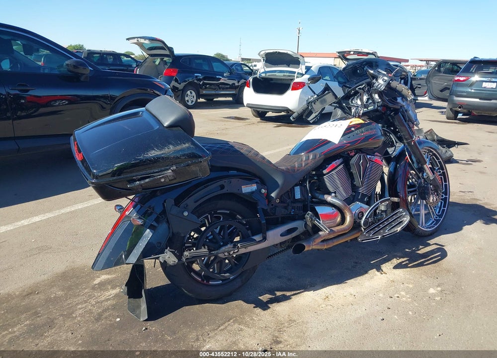 2015 VICTORY MOTORCYCLES MAGNUM X-1 VIN: 5VPUW36NXF3043466