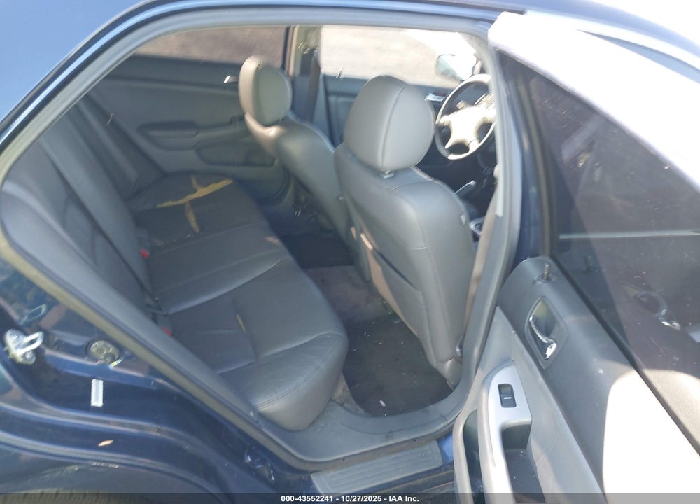 2003 HONDA ACCORD 2.4 EX VIN: JHMCM56633C073407