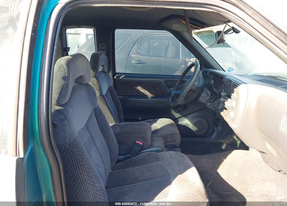 1996 GMC SONOMA VIN: 1GTCS1943T8508309