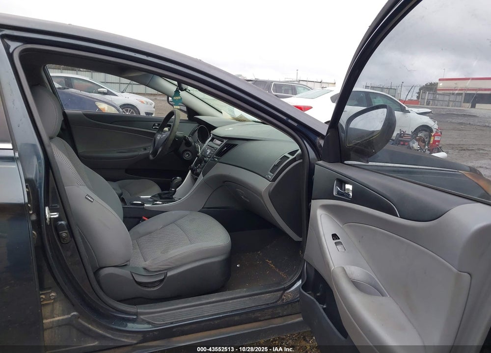 2012 HYUNDAI SONATA GLS VIN: 5NPEB4AC2CH456203
