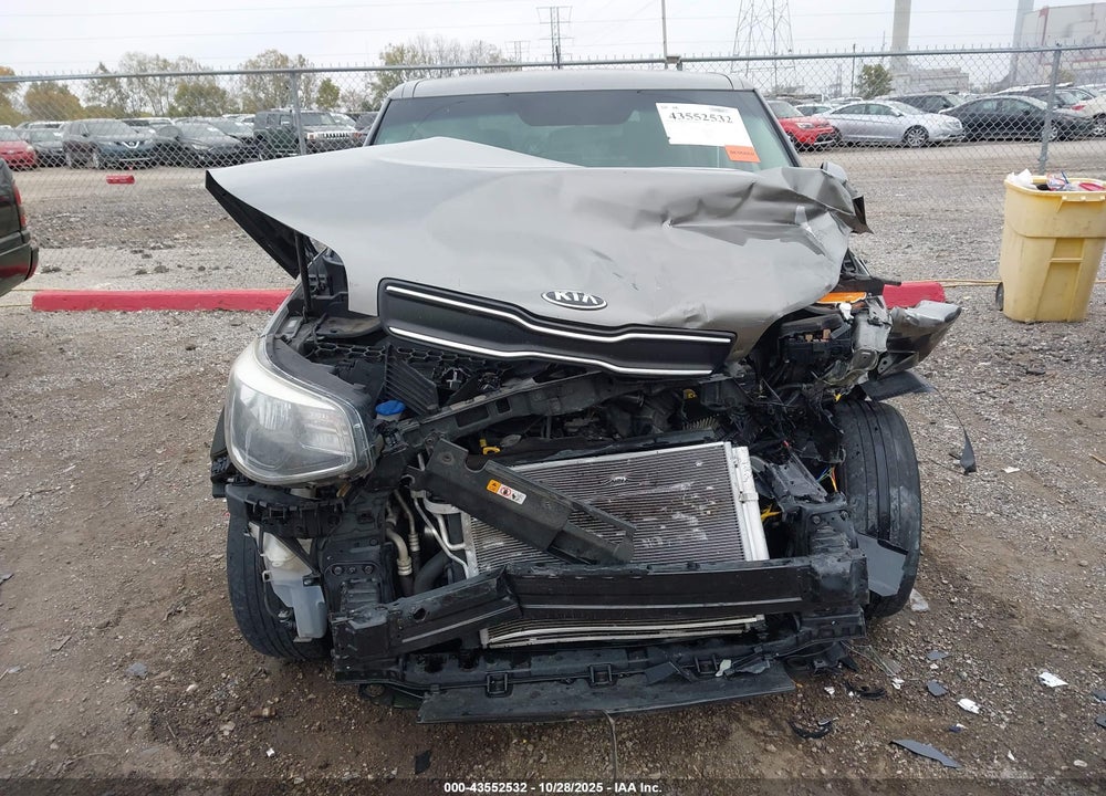 2018 KIA SOUL VIN: KNDJN2A23J7556491