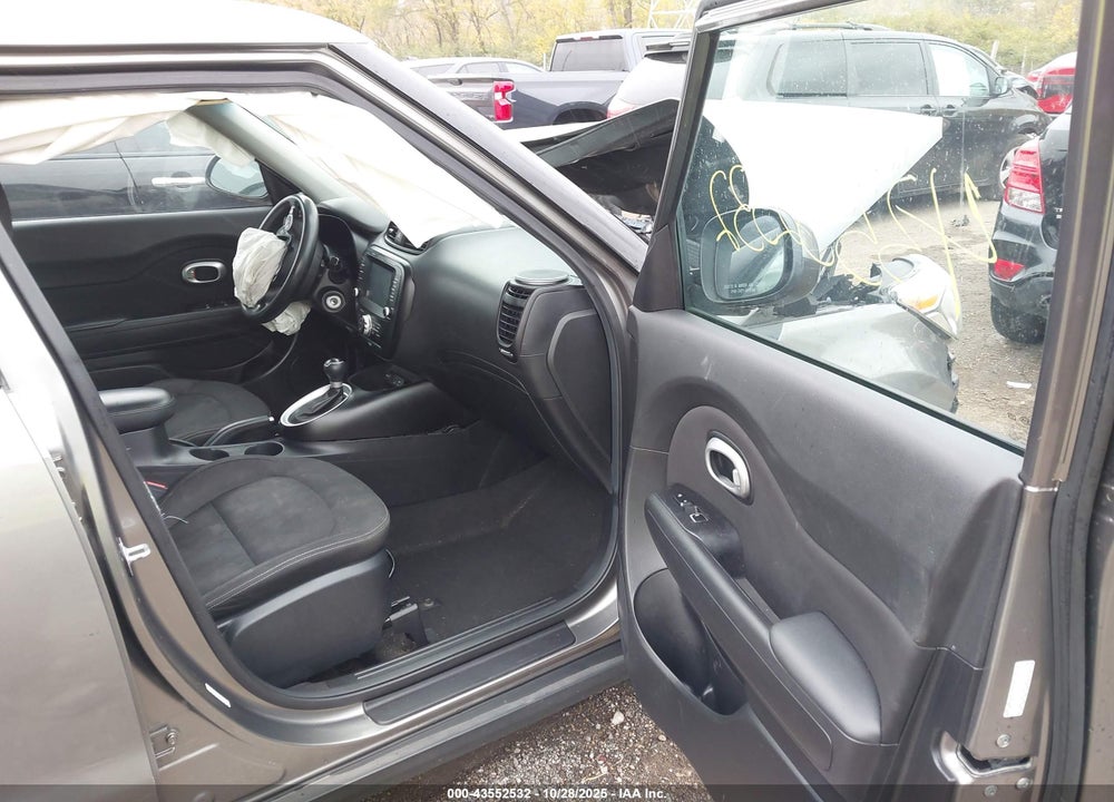 2018 KIA SOUL VIN: KNDJN2A23J7556491