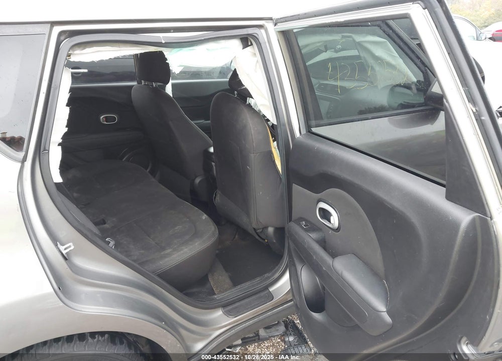 2018 KIA SOUL VIN: KNDJN2A23J7556491