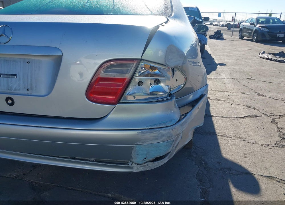 2001 MERCEDES-BENZ CLK 320 VIN: WDBLJ65G21T085022