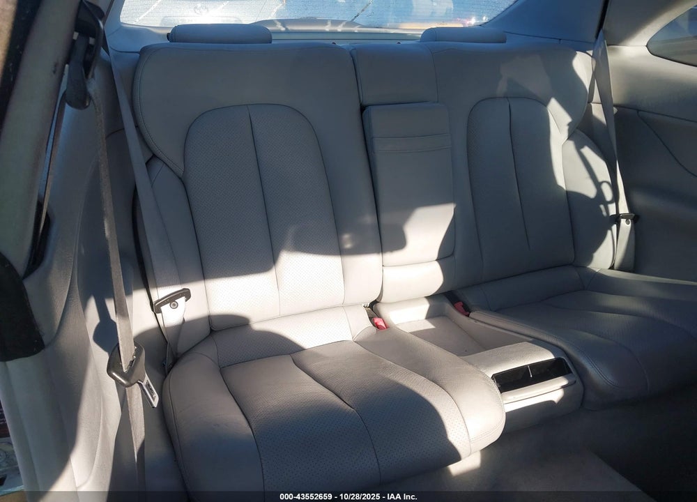 2001 MERCEDES-BENZ CLK 320 VIN: WDBLJ65G21T085022
