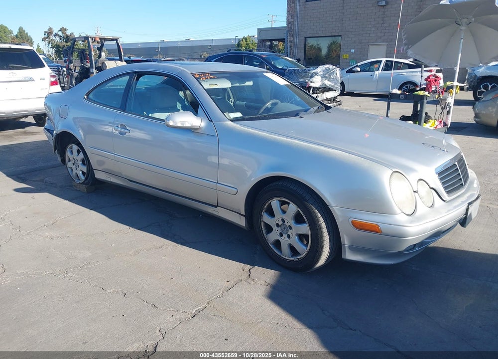 2001 MERCEDES-BENZ CLK 320 VIN: WDBLJ65G21T085022