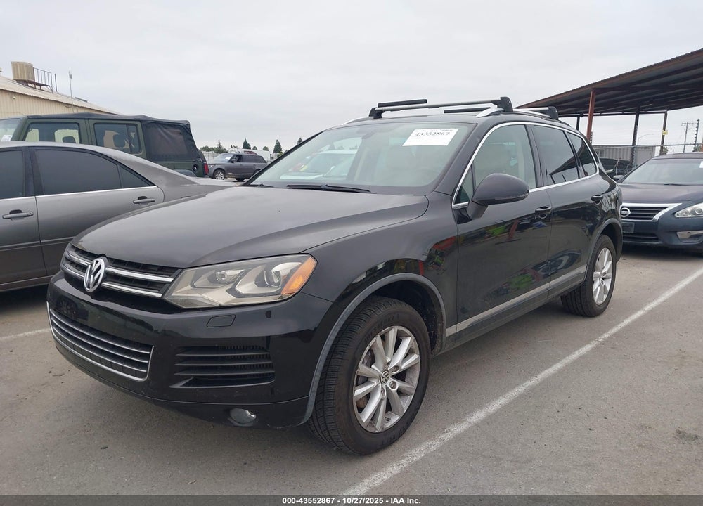 2014 VOLKSWAGEN TOUAREG TDI SPORT VIN: WVGEP9BP8ED010092