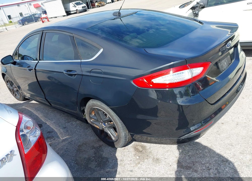 2015 FORD FUSION SE VIN: 3FA6P0HD5FR251155