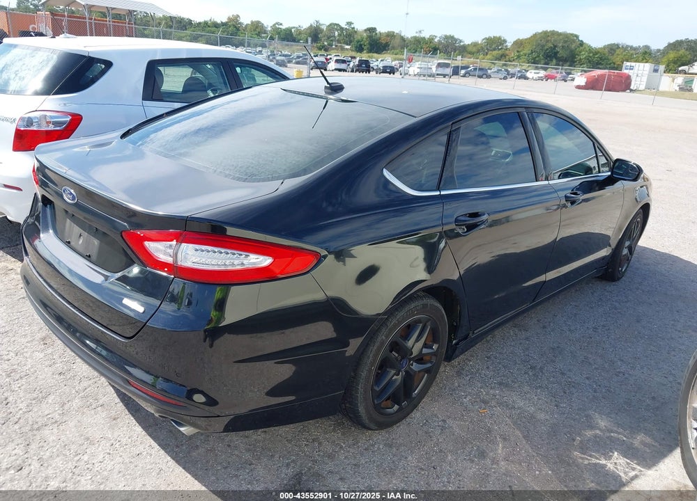 2015 FORD FUSION SE VIN: 3FA6P0HD5FR251155