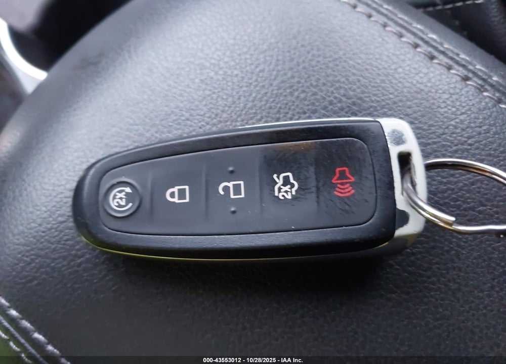 2016 FORD ESCAPE VIN: 1FMCU9J97GUB98481