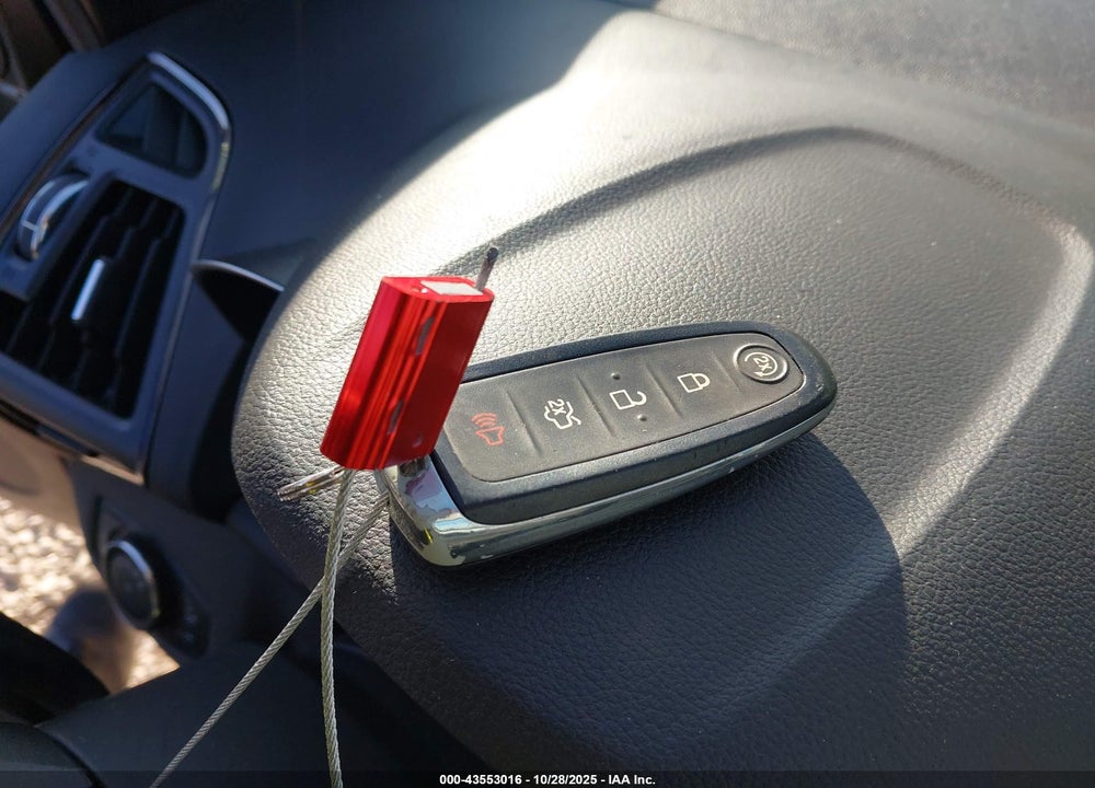 2014 FORD ESCAPE VIN: 1FMCU9J90EUA00577