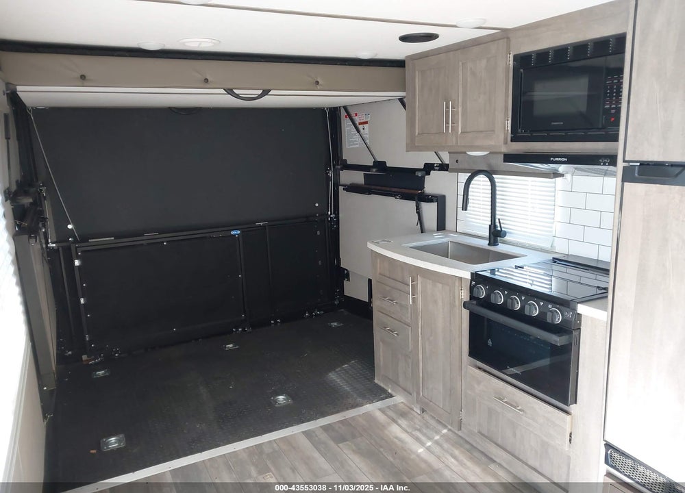 2022 FOREST RIVER XLT25LRLE-79 TOY HAU VIN: 5ZT2XLPB3NZ793857