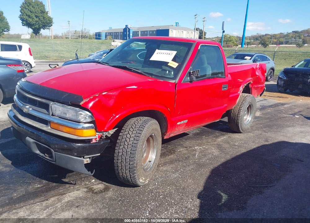 2000 CHEVROLET S-10 LS VIN: 1GCDT14W4YK180581