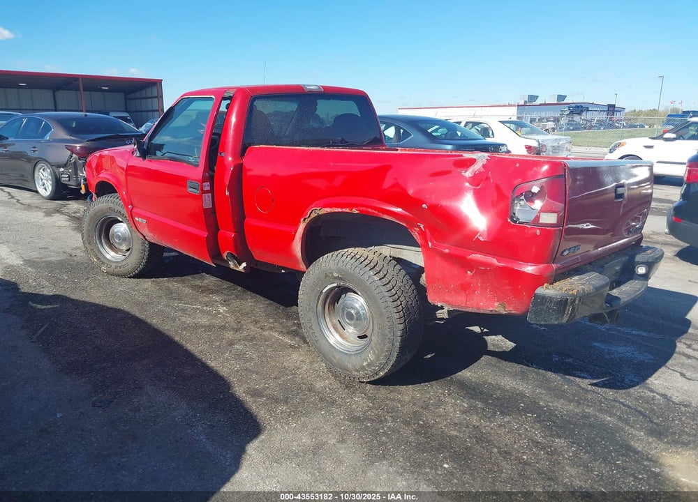 2000 CHEVROLET S-10 LS VIN: 1GCDT14W4YK180581