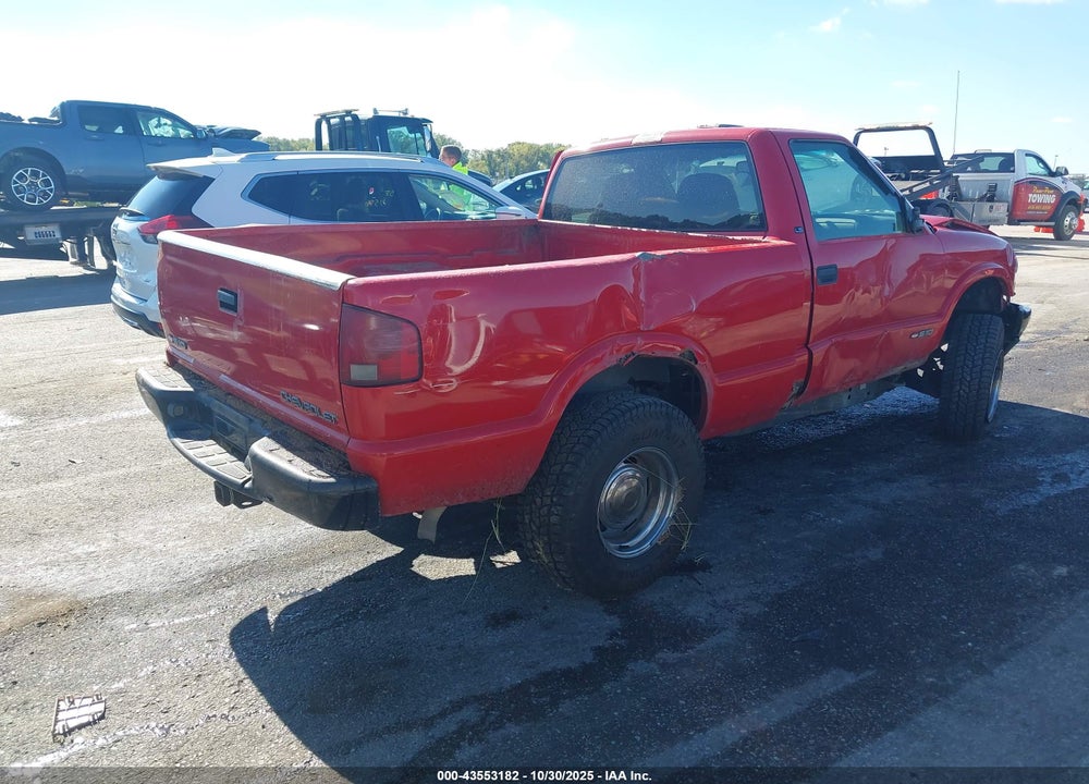 2000 CHEVROLET S-10 LS VIN: 1GCDT14W4YK180581