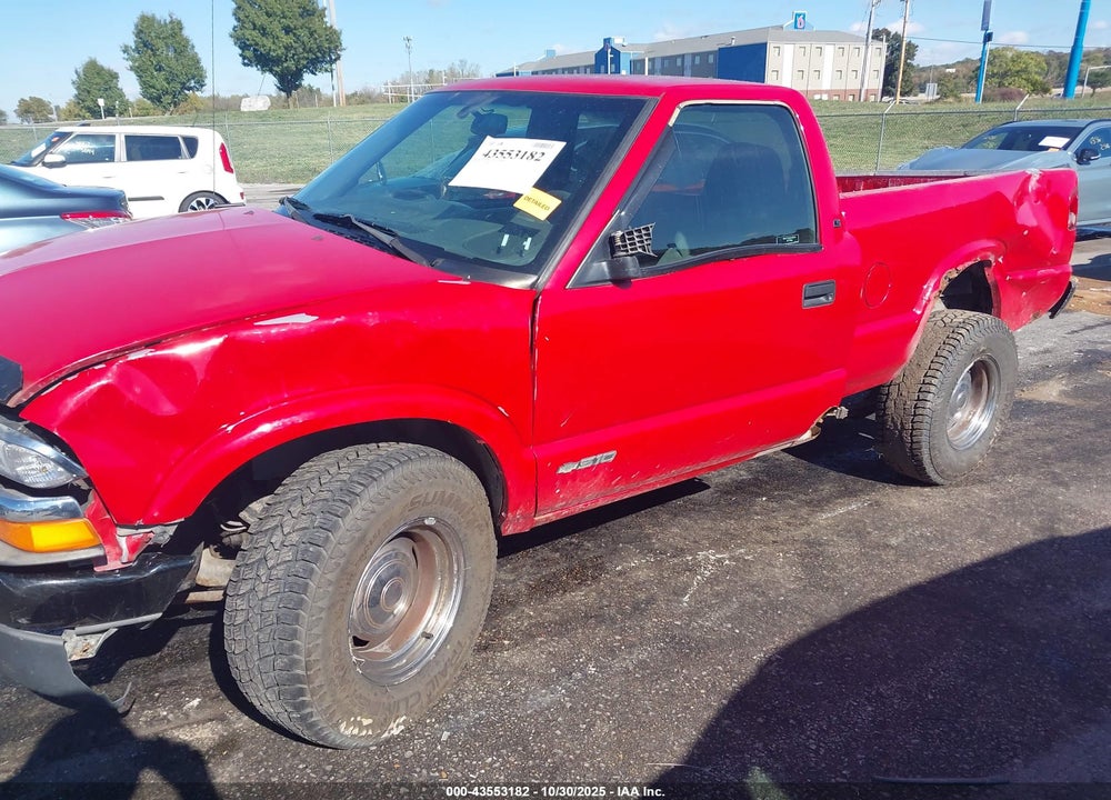 2000 CHEVROLET S-10 LS VIN: 1GCDT14W4YK180581