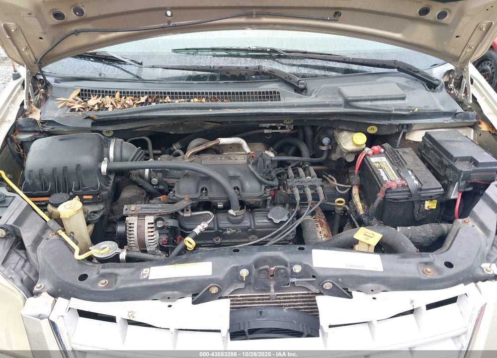 2008 CHRYSLER TOWN & COUNTRY LX VIN: 2A8HR44H28R148113